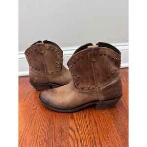 Vintage Shoe Company Women’s Size 6.5 Brown Studded Ankle Cowboy Mid Boot